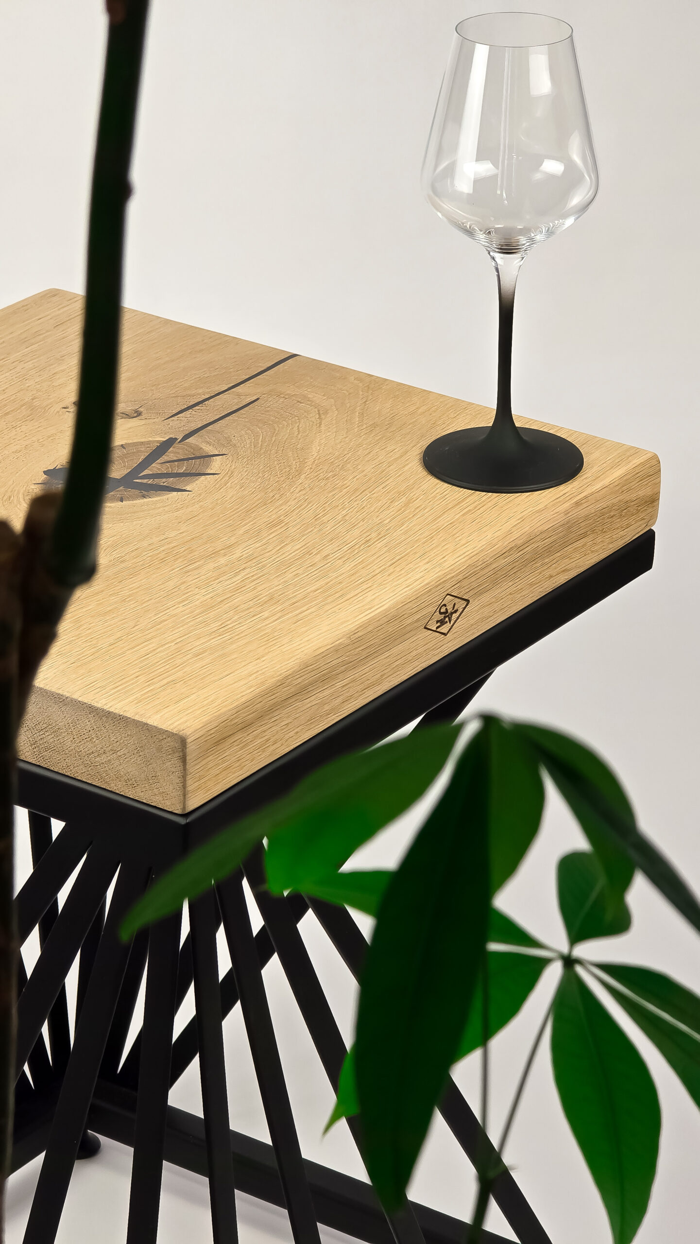 Industrial Style im Wohnzimmer – so kombinierst du Stahl und Holz